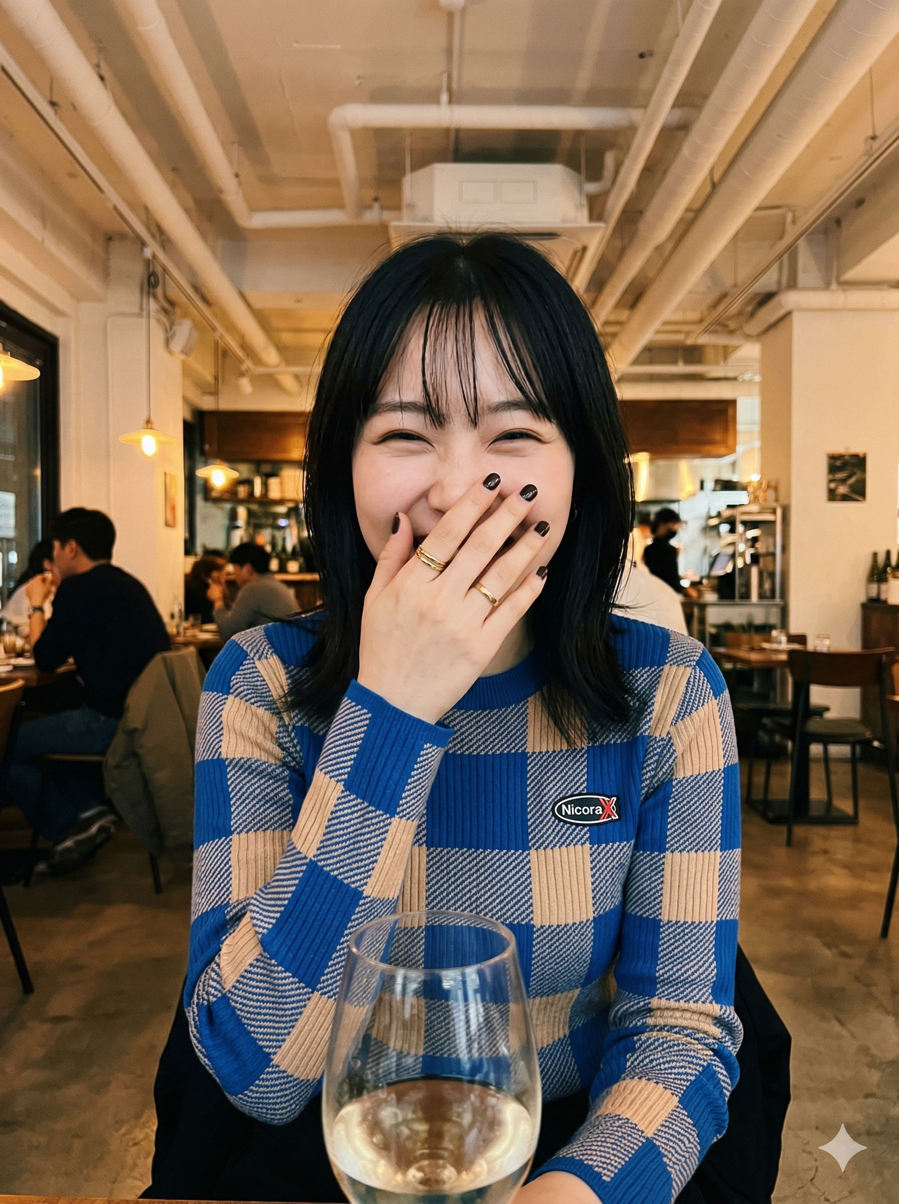 Fashion Cafe Selfie